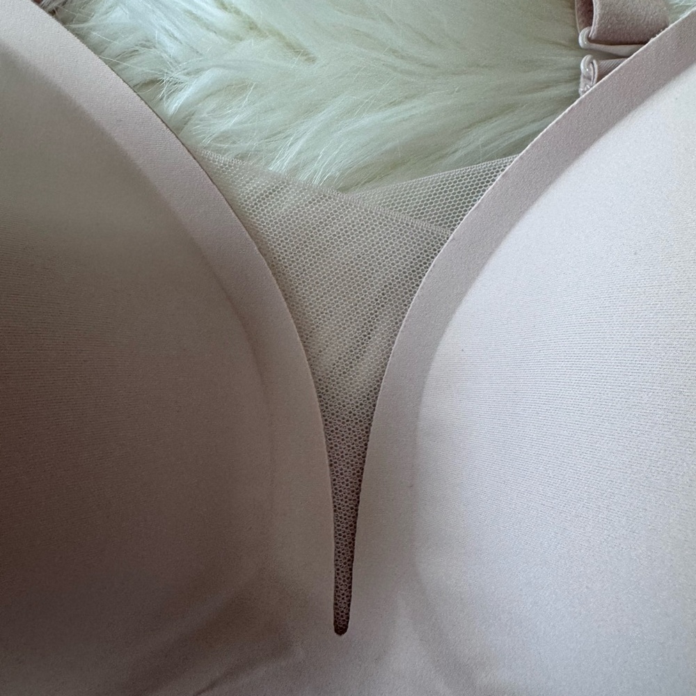 NWT Celeste d’or Curve Support & Lift V-Neck Mesh Bra in pink - Picture 2 of 7